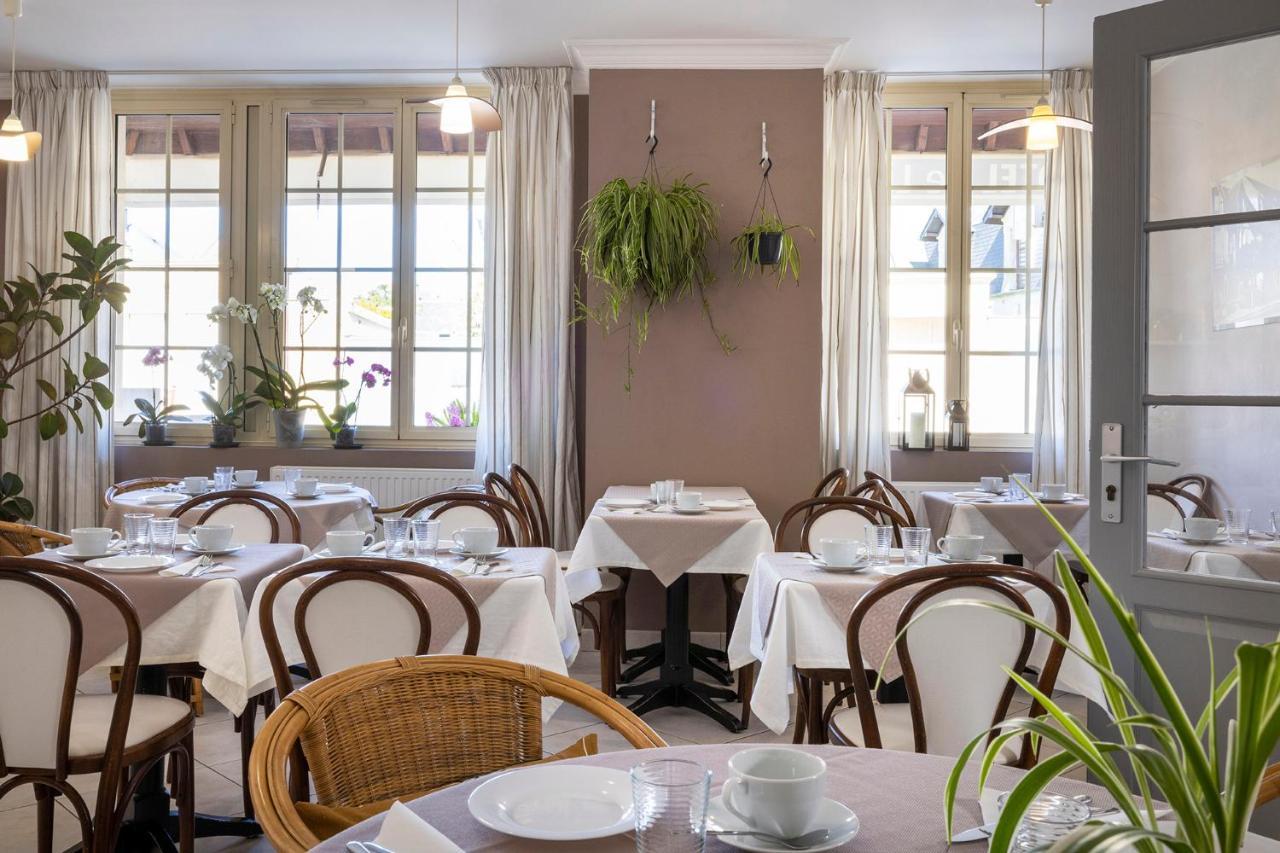 Hotel De Lion Sur Mer Buitenkant foto
