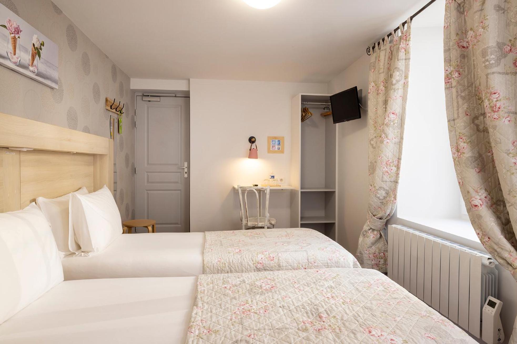 Hotel De Lion Sur Mer Buitenkant foto